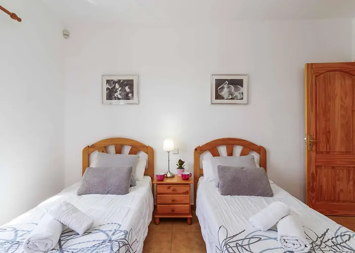 Mendi Gorri Villa Playa Blanca