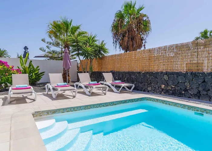 Mendi Gorri Playa Blanca