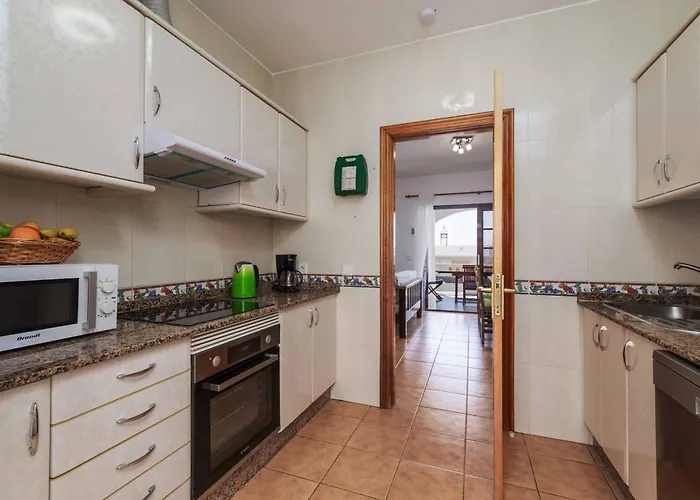 Mendi Gorri فيلة *